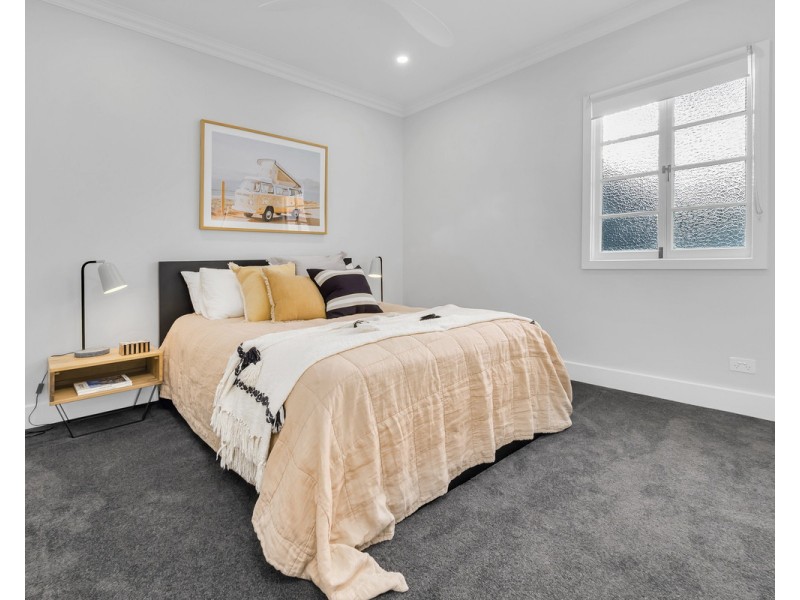 137 Taringa Parade, Indooroopilly QLD 4068