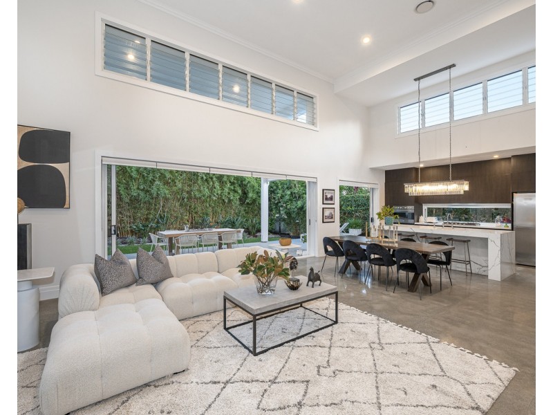 11 Cambridge Street, Nundah QLD 4012