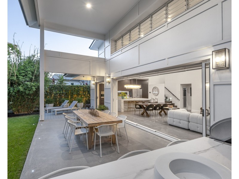 11 Cambridge Street, Nundah QLD 4012