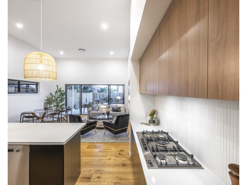 76 Burn Street, Camp Hill QLD 4152