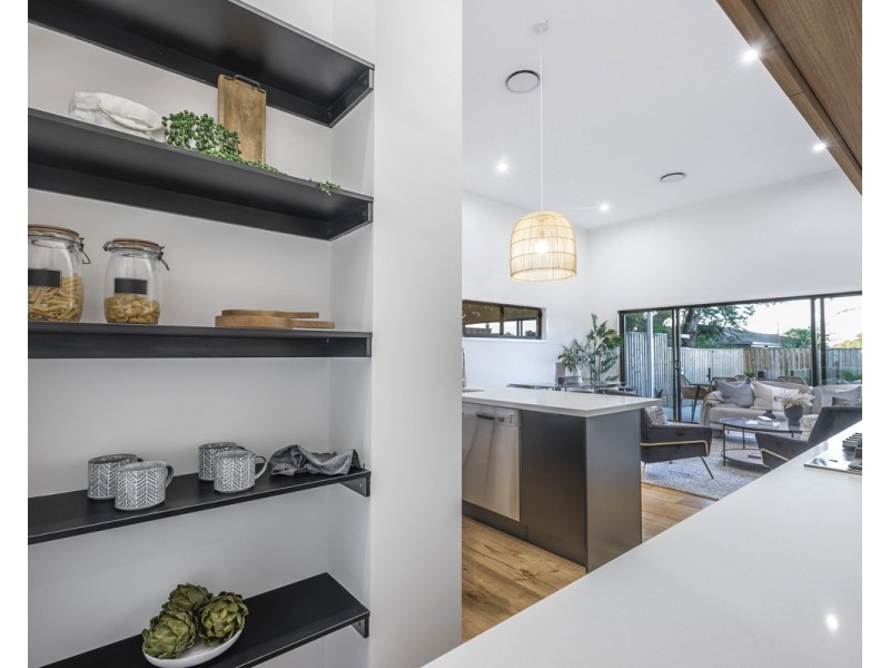 76 Burn Street, Camp Hill QLD 4152