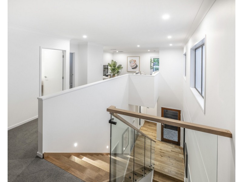 76 Burn Street, Camp Hill QLD 4152