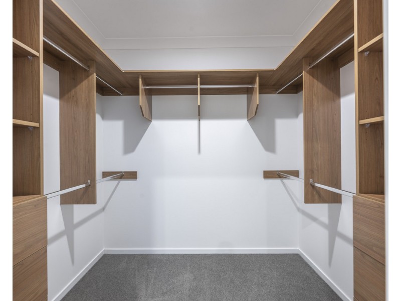 76 Burn Street, Camp Hill QLD 4152