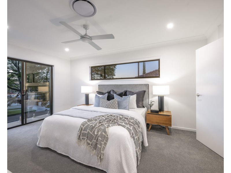 76 Burn Street, Camp Hill QLD 4152