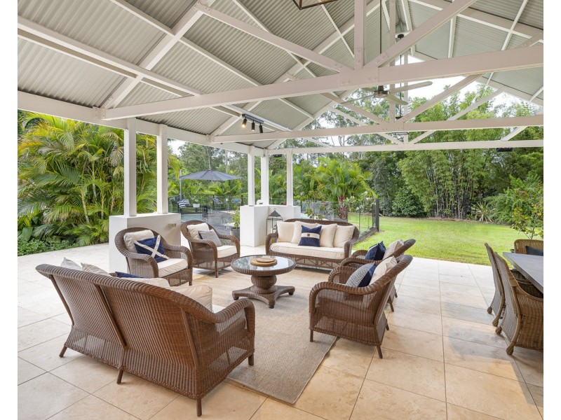 21 Moons Lane, Brookfield QLD 4069