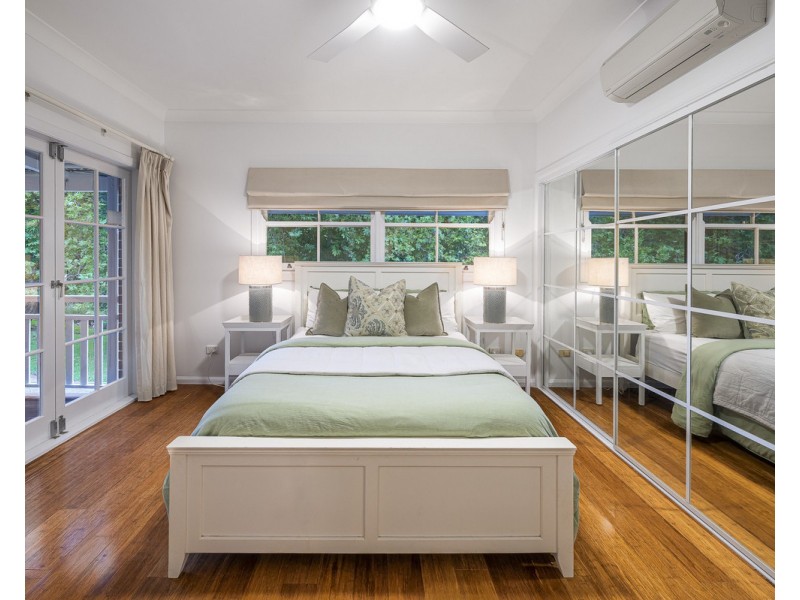 21 Moons Lane, Brookfield QLD 4069