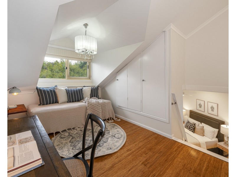 21 Moons Lane, Brookfield QLD 4069