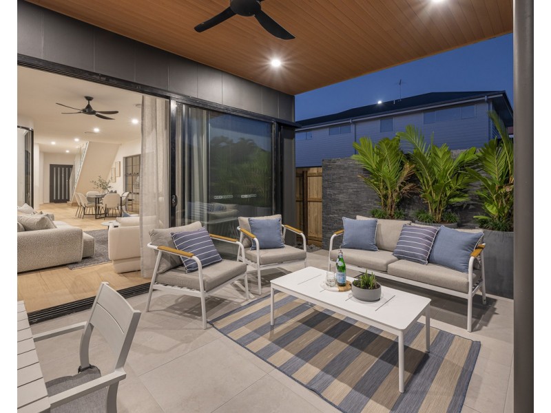 37 Kent Street, Hamilton QLD 4007