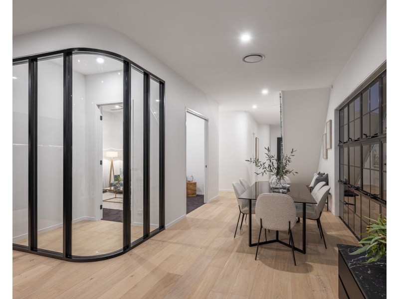 37 Kent Street, Hamilton QLD 4007