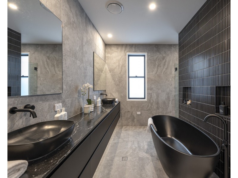 37 Kent Street, Hamilton QLD 4007