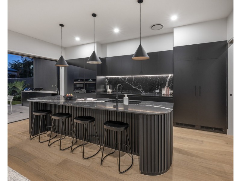 37 Kent Street, Hamilton QLD 4007