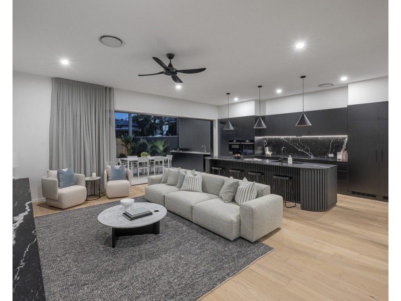 37 Kent Street, Hamilton QLD 4007