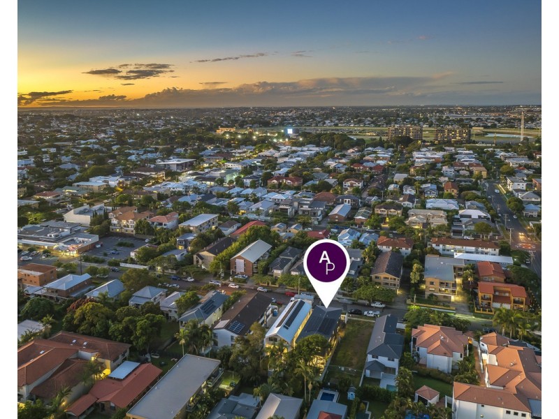 37 Kent Street, Hamilton QLD 4007