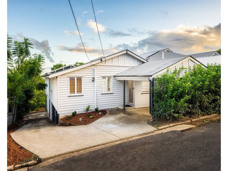129 Crosby Road, Hamilton QLD 4007