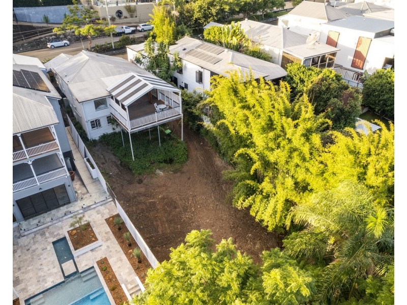 129 Crosby Road, Hamilton QLD 4007