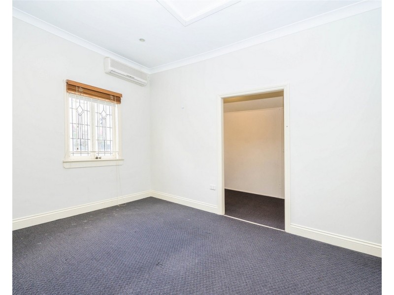 129 Crosby Road, Hamilton QLD 4007