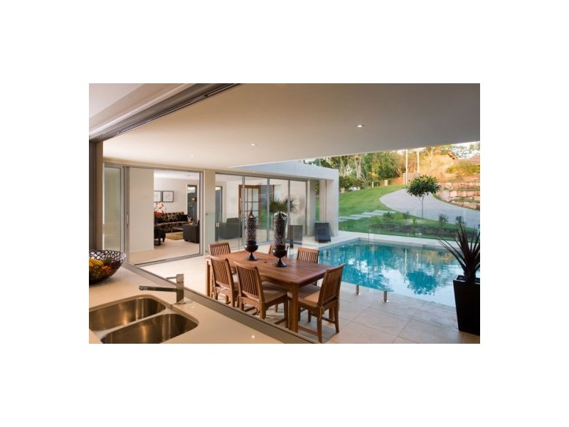 9 Castile Street, Indooroopilly QLD 4068