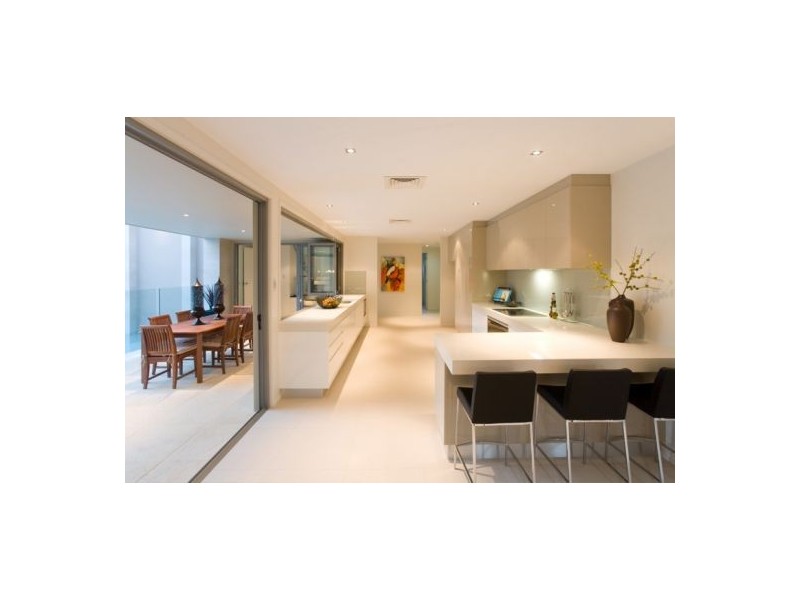 9 Castile Street, Indooroopilly QLD 4068