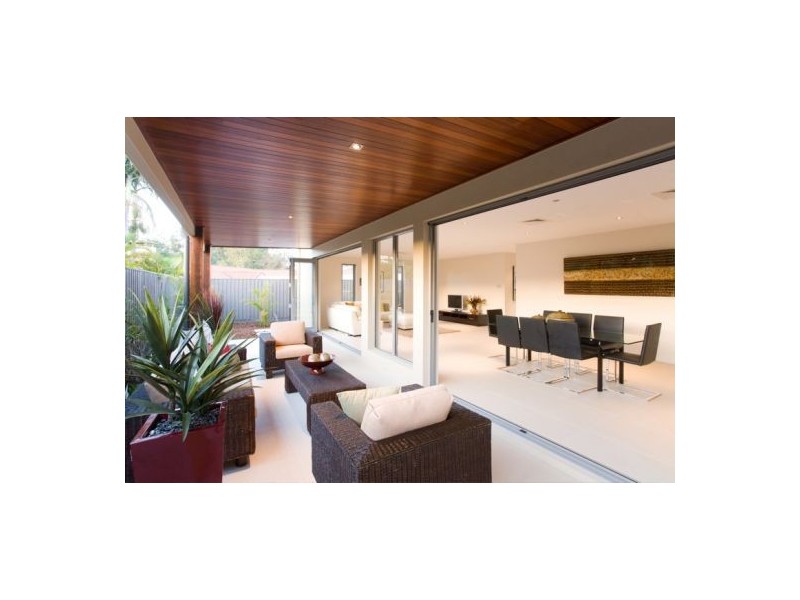 9 Castile Street, Indooroopilly QLD 4068