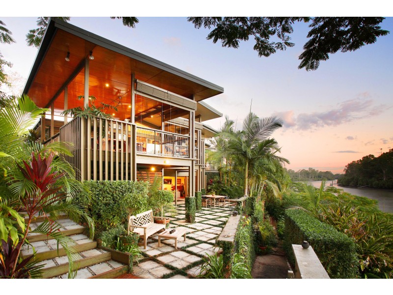 8 Long Street West, Graceville QLD 4075