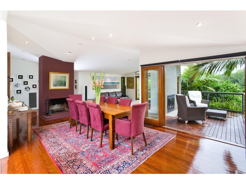 8 Long Street West, Graceville QLD 4075