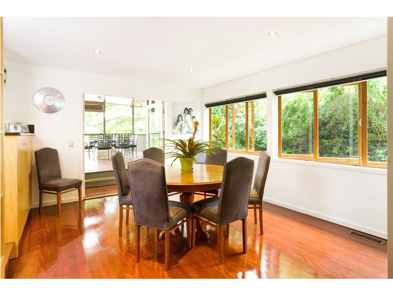 8 Long Street West, Graceville QLD 4075