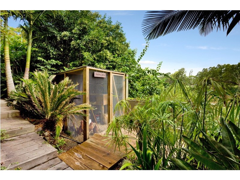 8 Long Street West, Graceville QLD 4075