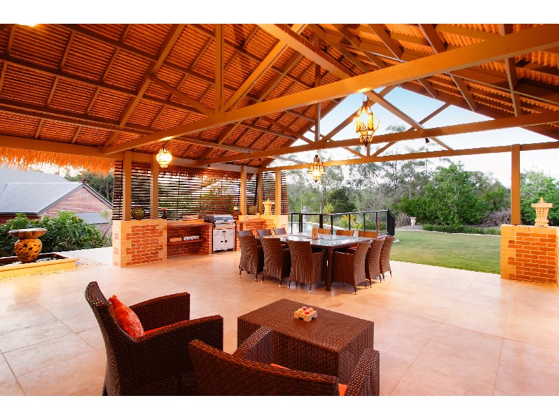 Brookfield QLD 4069