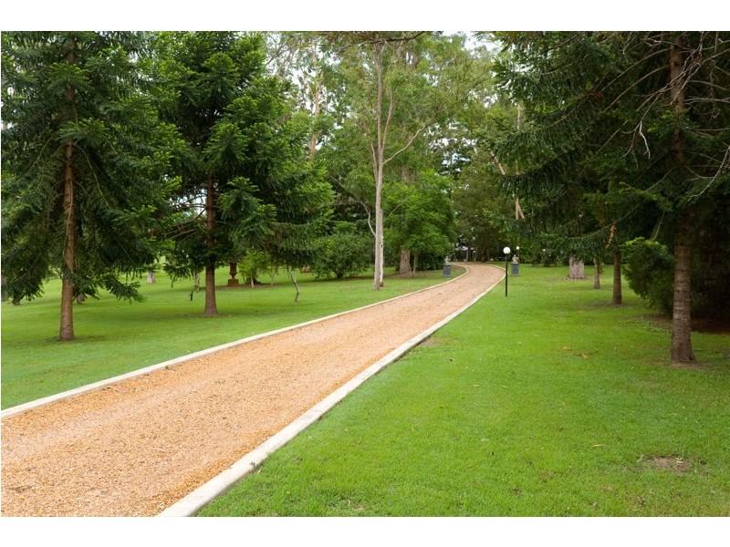 30 Vanwall Road, Bellbowrie QLD 4070