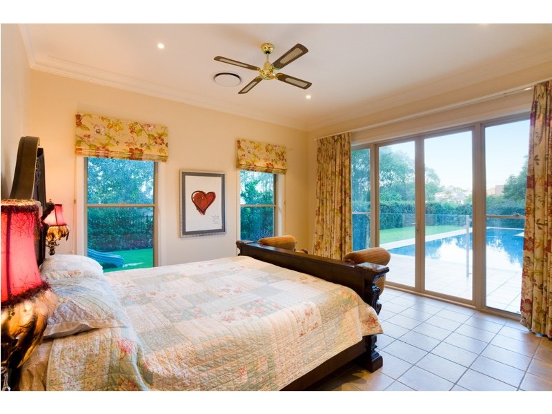 15 Oasis Ct, Fig Tree Pocket QLD 4069