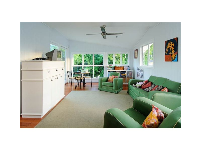 75 Brisbane Corso, Fairfield QLD 4103