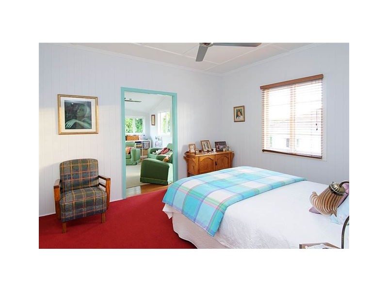 75 Brisbane Corso, Fairfield QLD 4103