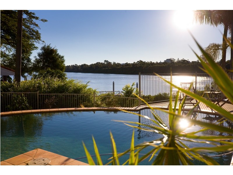 75 Brisbane Corso, Fairfield QLD 4103