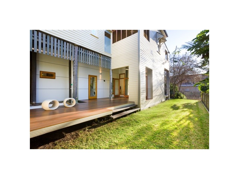 46 Dornoch Tce, West End QLD 4101