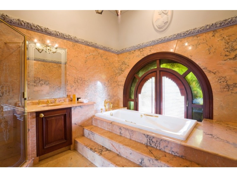 79 King Arthur Tce, Brisbane QLD 4000