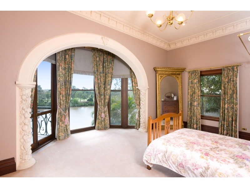 79  King Arthur Tce, Brisbane QLD 4000