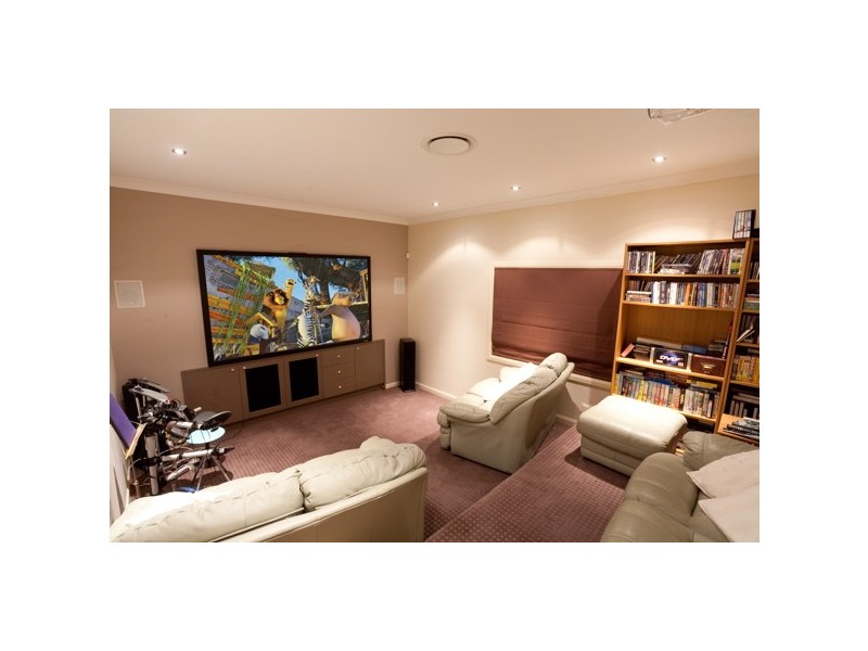 71 Laurel Ave, Chelmer QLD 4068