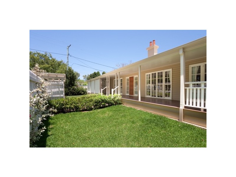 71 Laurel Ave, Chelmer QLD 4068