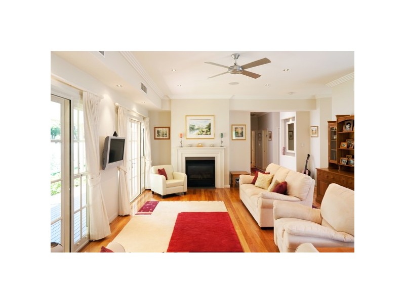 71 Laurel Ave, Chelmer QLD 4068