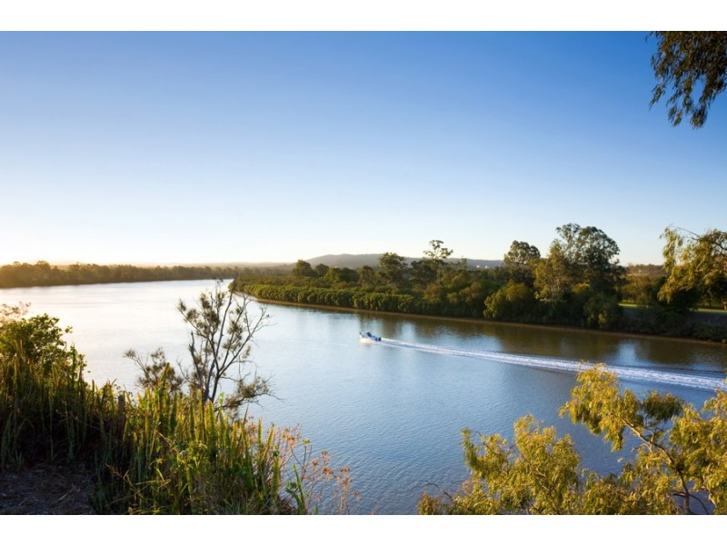 79 King Arthur Tc, Tennyson QLD 4105