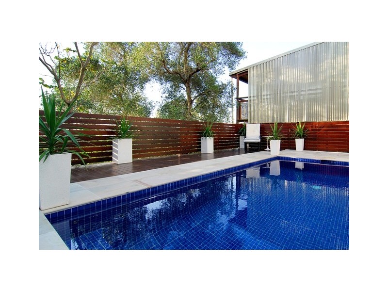 83 Hampstead Road, Highgate Hill QLD 4101