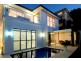 83 Hampstead Road, Highgate Hill QLD 4101