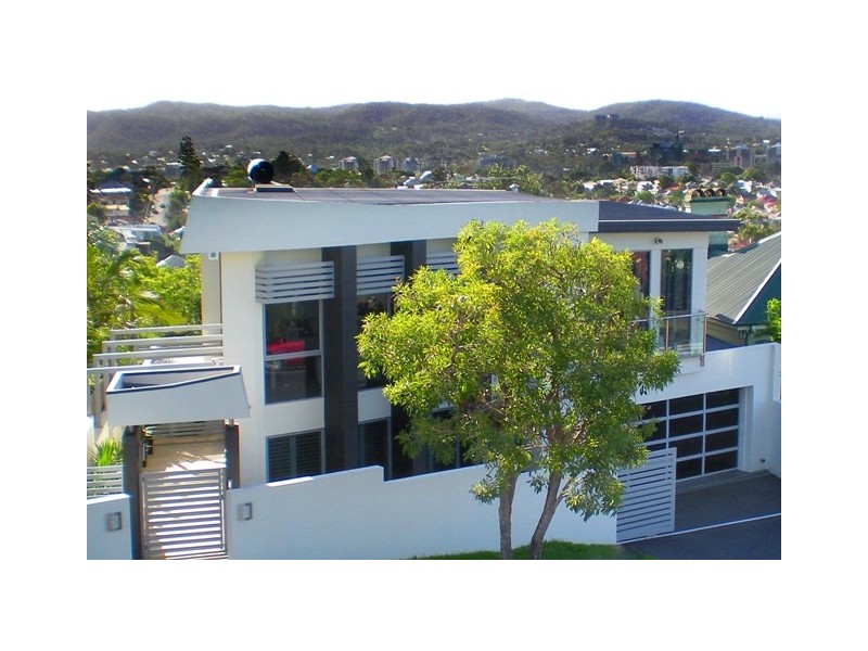 83 Hampstead Road, Highgate Hill QLD 4101