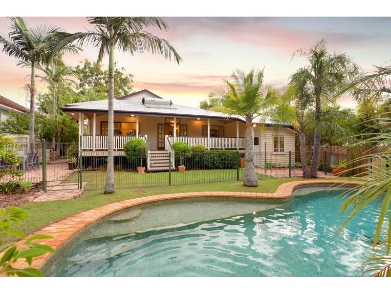 42 Neulans Road, Indooroopilly QLD 4068