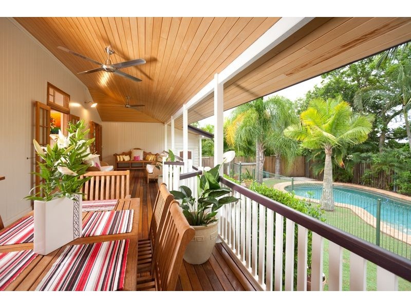 42 Neulans Road, Indooroopilly QLD 4068