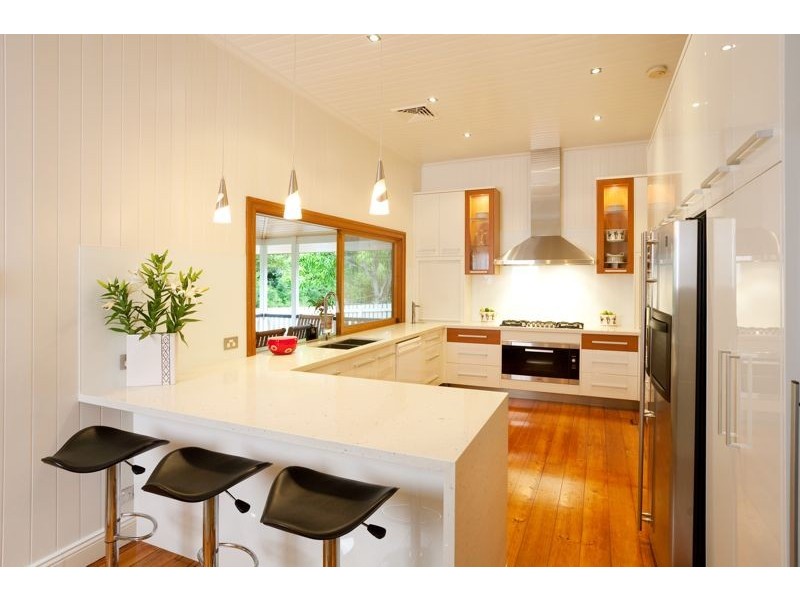 42 Neulans Road, Indooroopilly QLD 4068