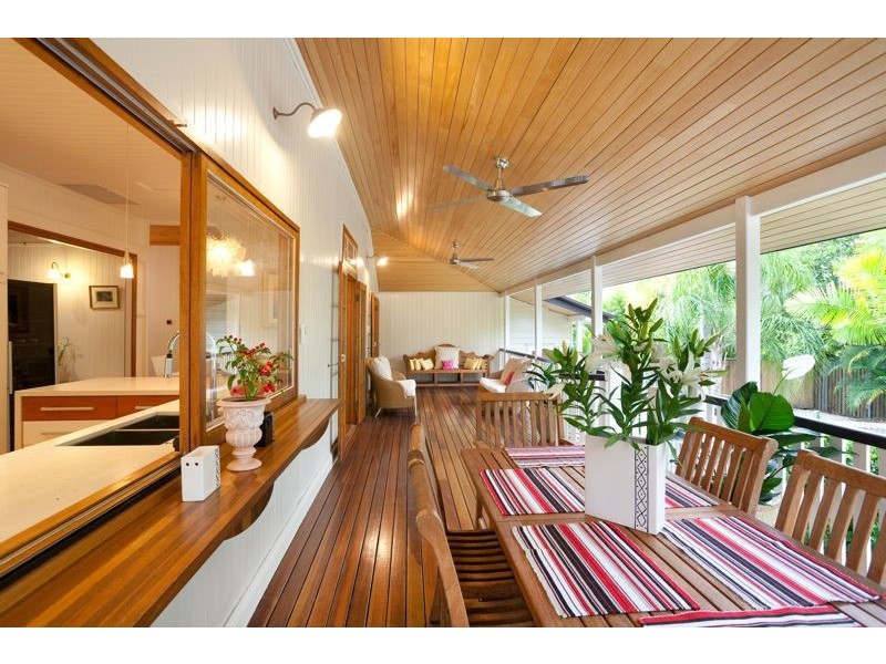 42 Neulans Road, Indooroopilly QLD 4068