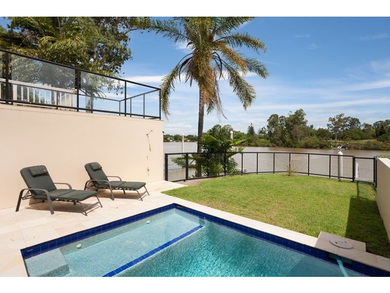 43 Instow Street, Yeronga QLD 4104