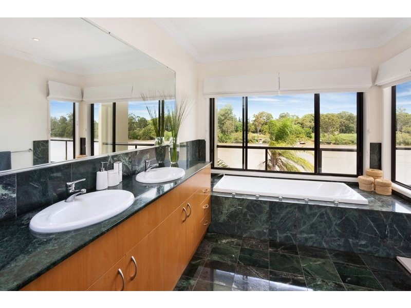 43 Instow Street, Yeronga QLD 4104