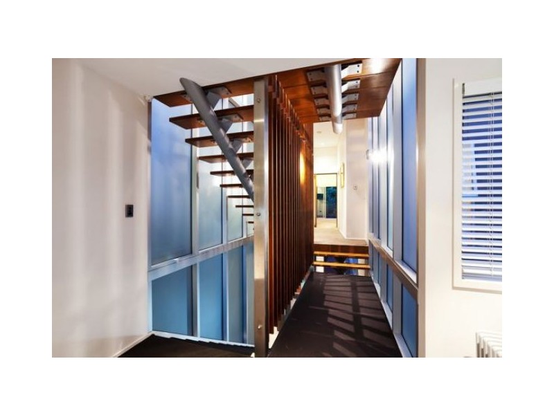 134 Dornoch Tce, Highgate Hill QLD 4101